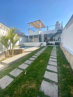 Hermosa casa con alberca y vista al lago, Tequesquitengo